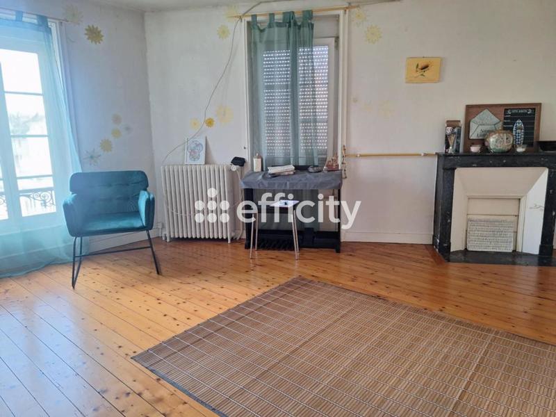 Maison - 248 m² - 8 pièces