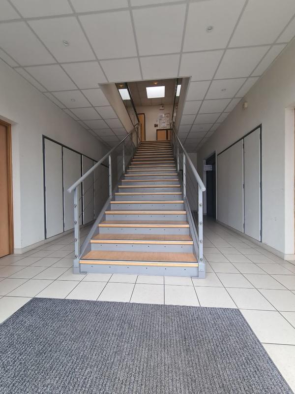 Local commercial - 419 m² - 21 pièces