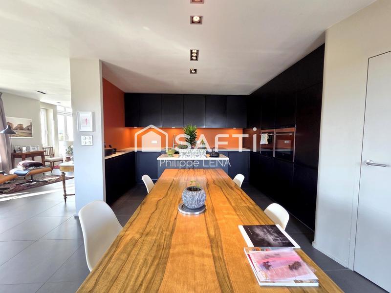 Appartement - 105 m² - 4 pièces