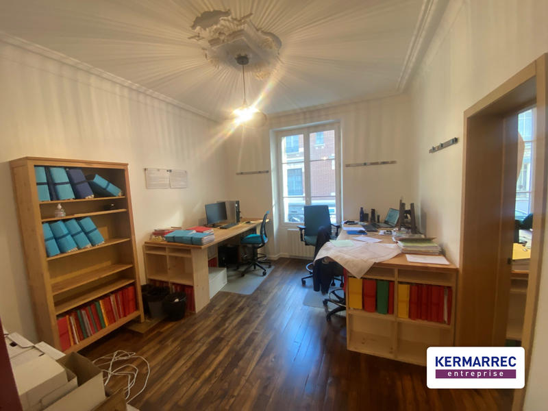 Bureau - 80 m² - 4 pièces