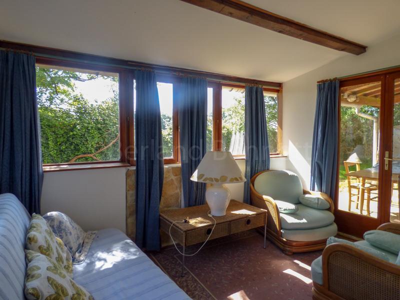 Maison - 300 m² - 16 pièces