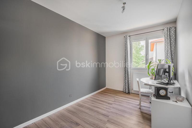 Maison - 102 m² - 4 pièces