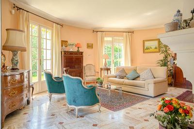 Maison - 206 m² - 6 pièces