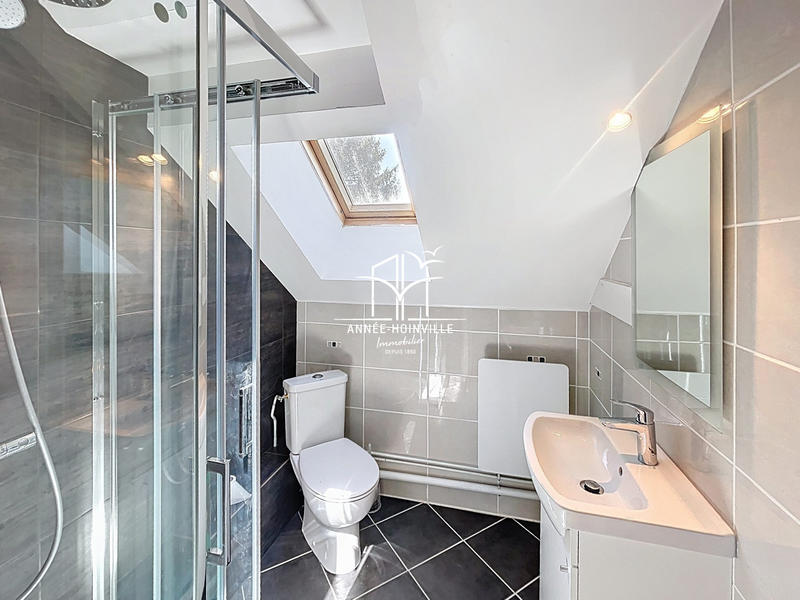 Maison - 95 m² - 5 pièces