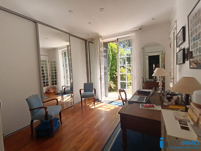 Villa - 300 m² - 10 pièces