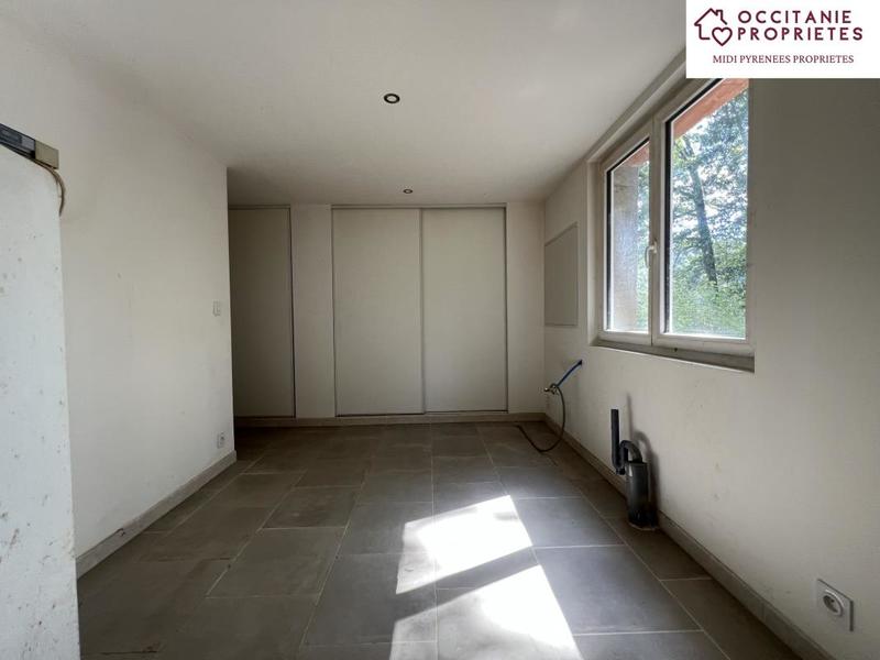 Propriété - 230 m² - 7 pièces