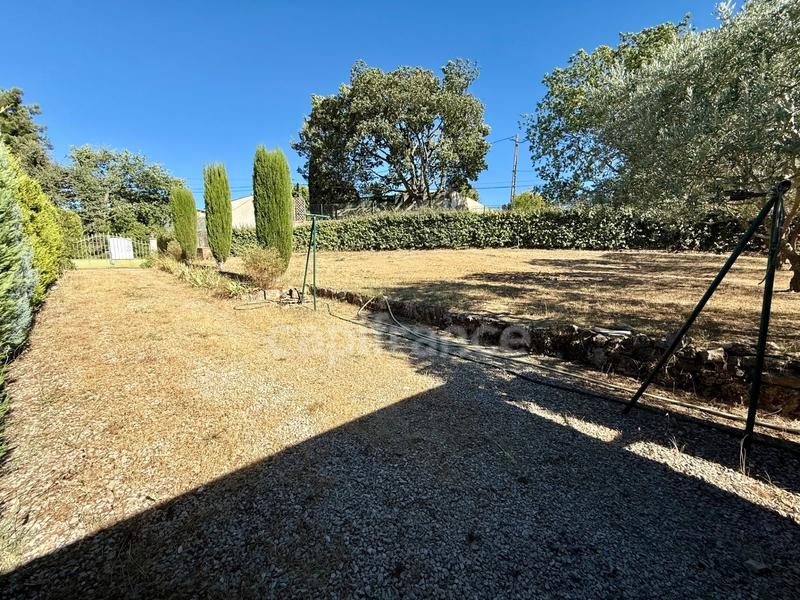 Terrain constructible - 740 m²