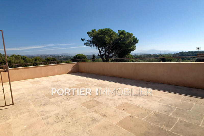 Maison - 300 m² - 9 pièces