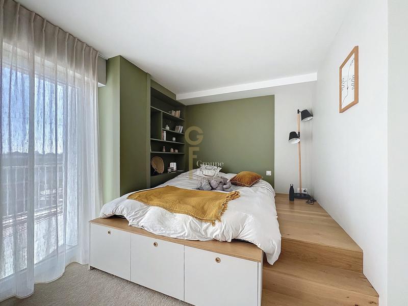 Appartement - 176 m² - 5 pièces