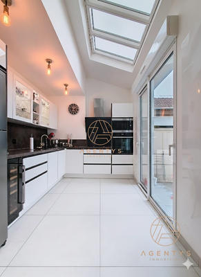 Maison - 165 m² - 7 pièces