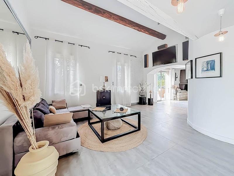 Maison en pierre - 260 m² - 6 pièces