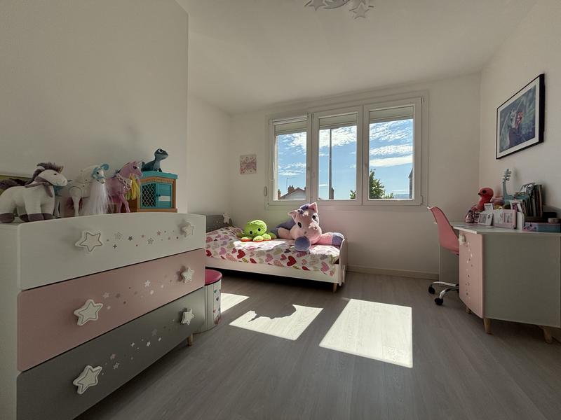 Appartement - 92 m² - 5 pièces