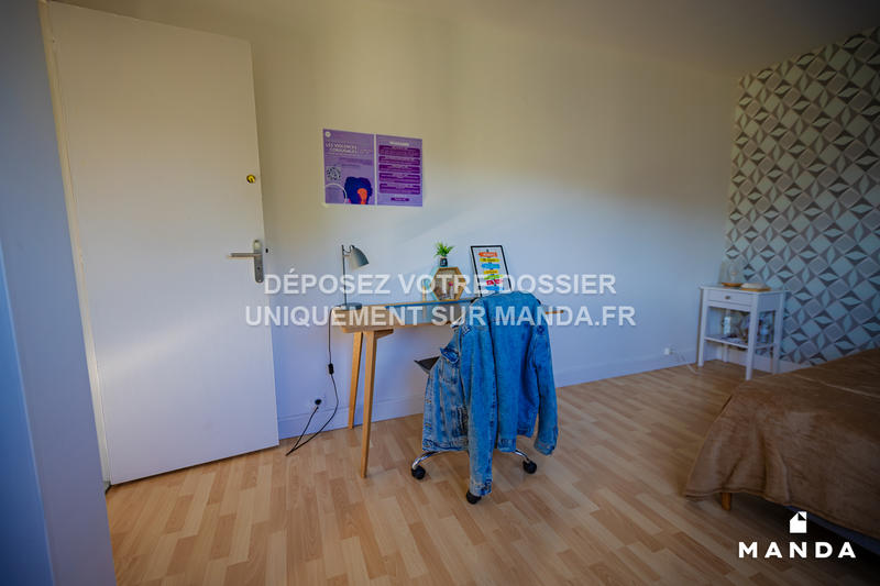 Chambre - 10 m² - 5 pièces