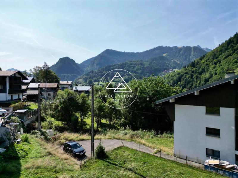 Terrain constructible - 742 m²