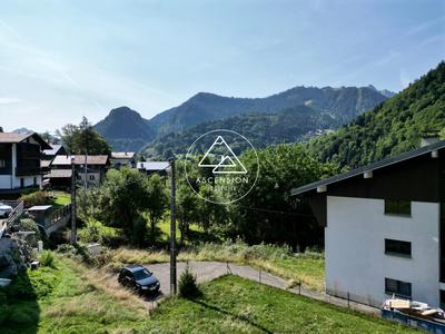 Terrain constructible - 742 m²