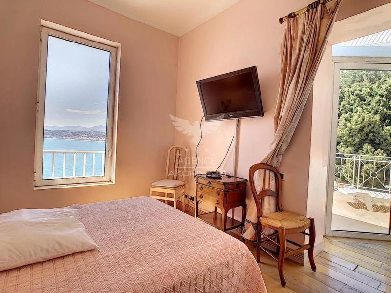 Villa - 320 m² - 9 pièces