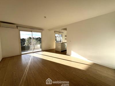 Appartement - 81 m² - 3 pièces