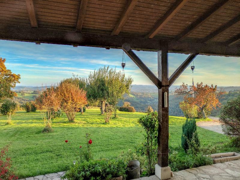 Maison - 232 m² - 7 pièces