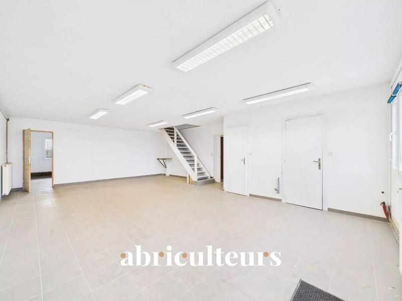Local d'activités - 516 m²