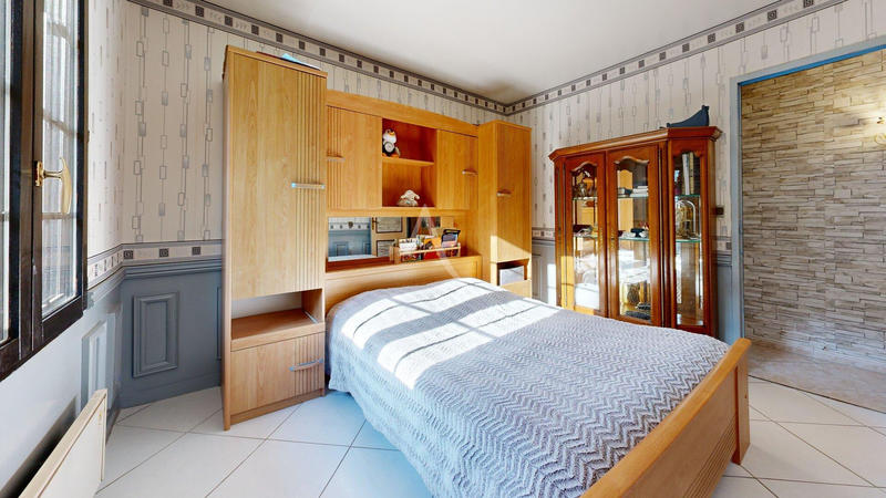 Maison - 96 m² - 5 pièces