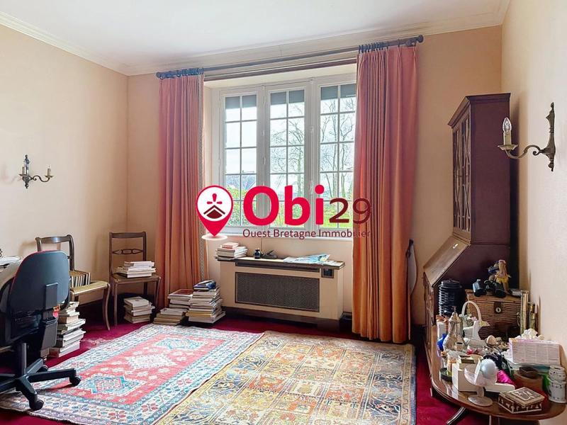 Maison - 215 m² - 13 pièces