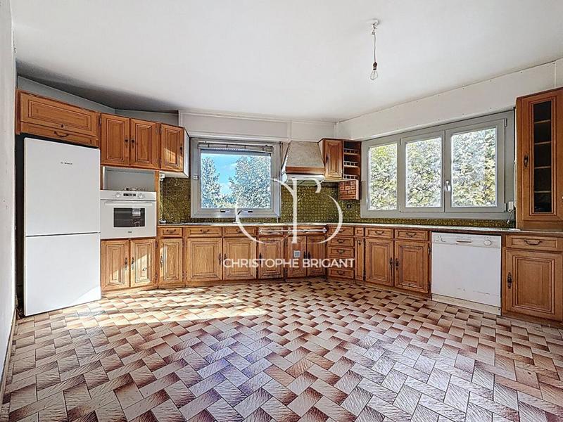 Maison - 170 m² - 5 pièces