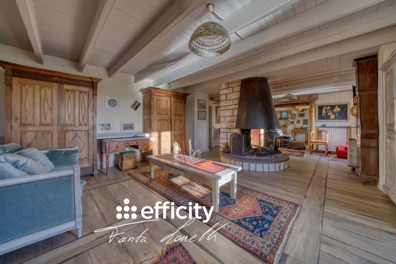 Maison de village - 320 m² - 15 pièces