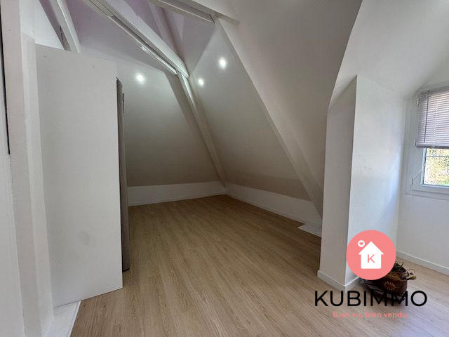 Maison - 212 m² - 8 pièces