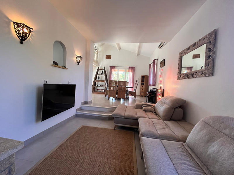 Villa - 241 m² - 7 pièces