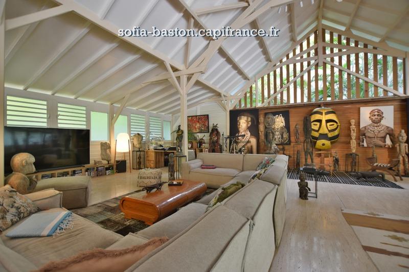 Maison - 345 m² - 5 pièces