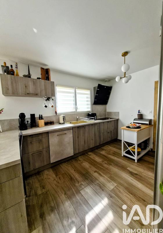 Maison - 99 m² - 5 pièces