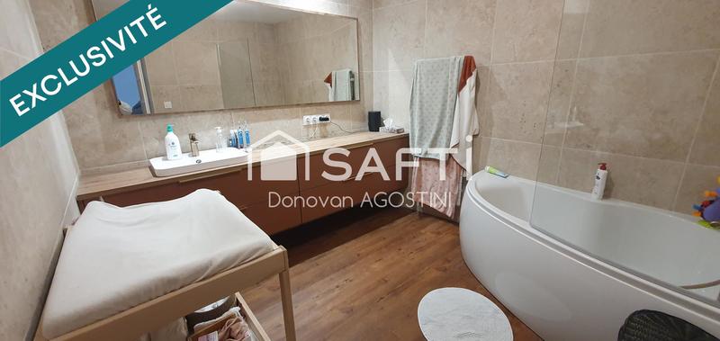 Maison - 215 m² - 8 pièces