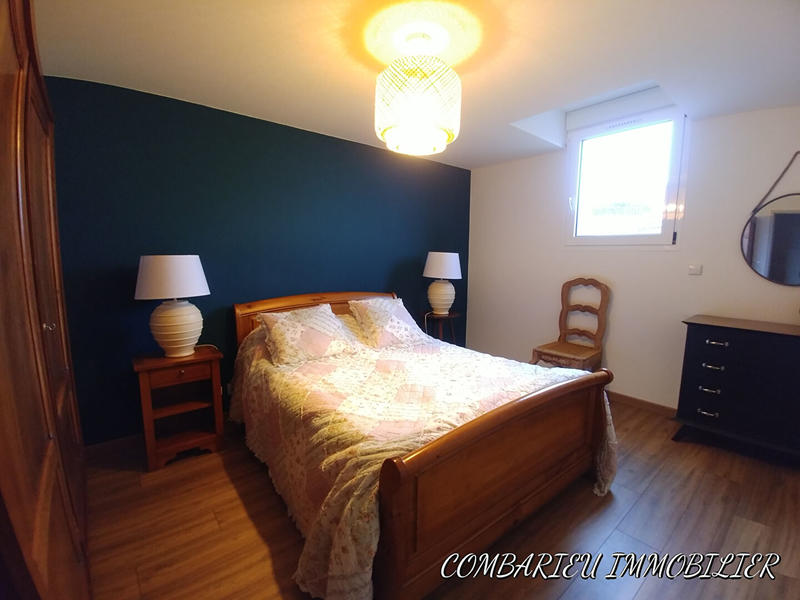 Maison - 240 m² - 7 pièces