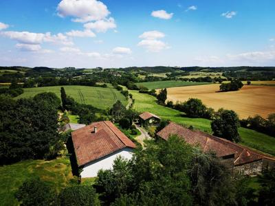 Maison de domaine équestre - 407 m² - 13 pièces