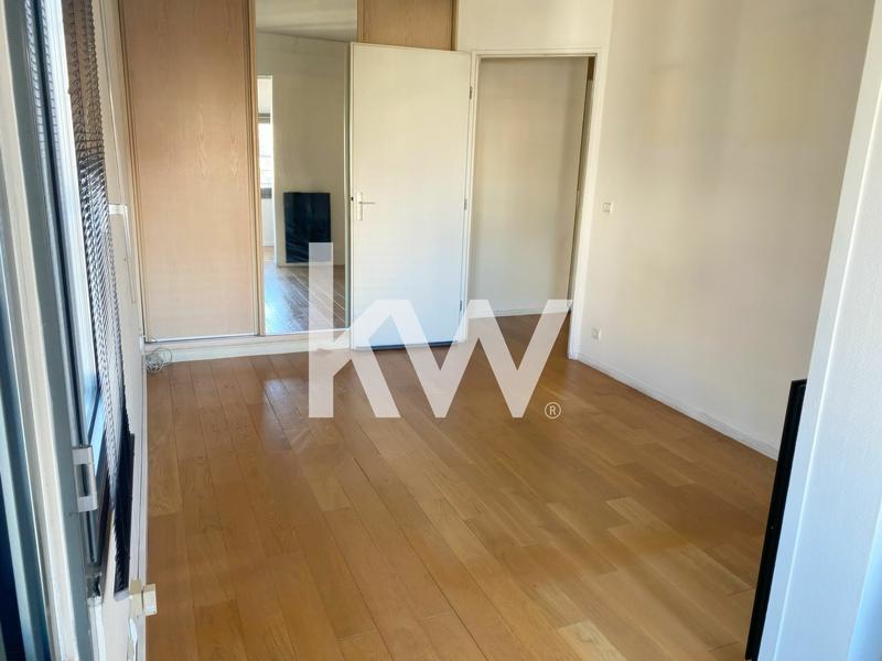 Appartement - 99 m² - 4 pièces
