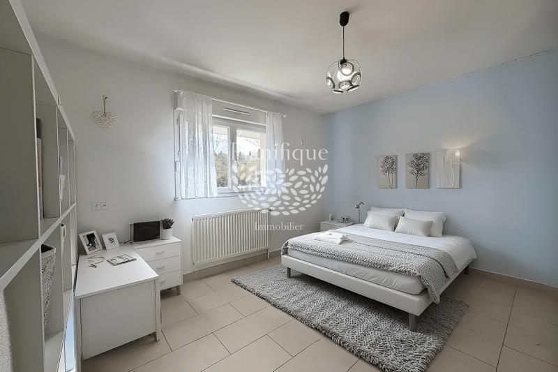 Appartement - 211 m² - 7 pièces