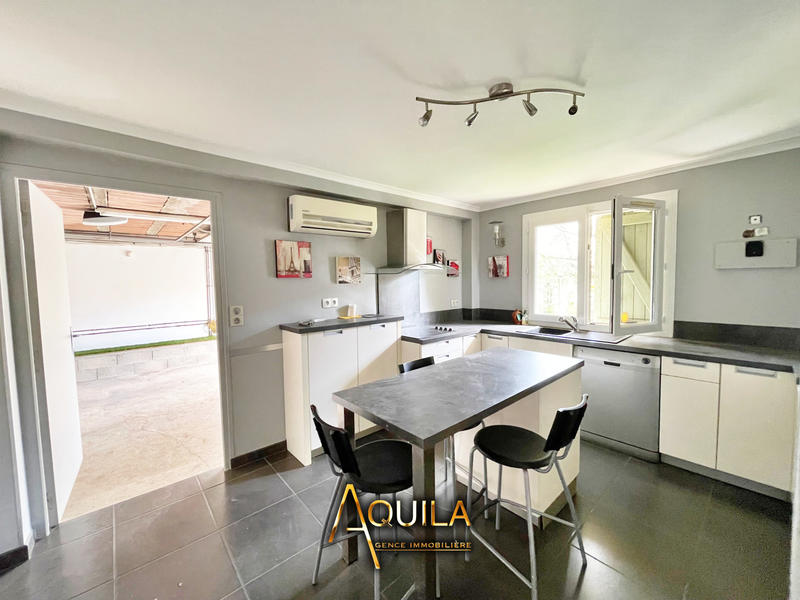 Maison - 157 m² - 7 pièces