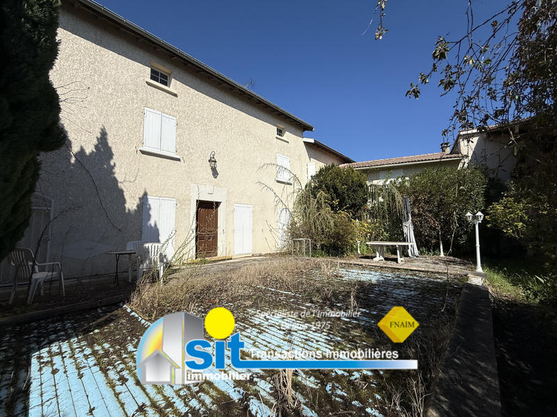 Maison - 265 m² - 8 pièces