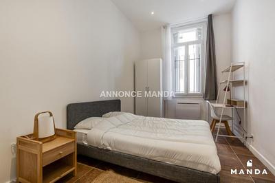 Appartement - 94 m² - 5 pièces
