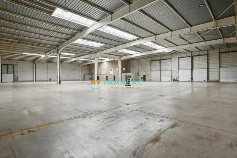 Entrepôt - 4 542 m²