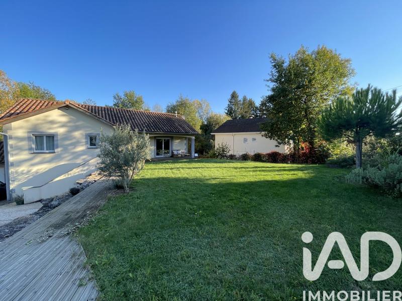 Maison - 200 m² - 7 pièces