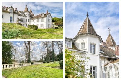 Maison - 350 m² - 13 pièces