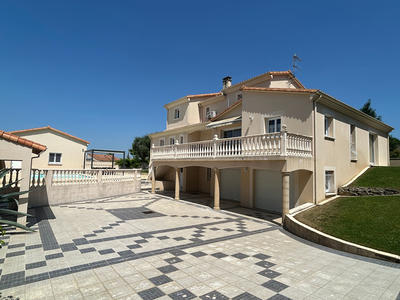 Maison - 293 m² - 7 pièces