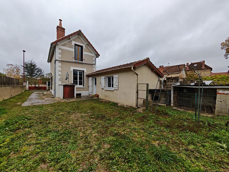 Maison - 104 m² - 5 pièces