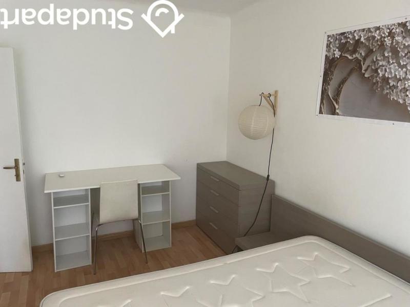 Chambre - 15 m² - 1 pièce