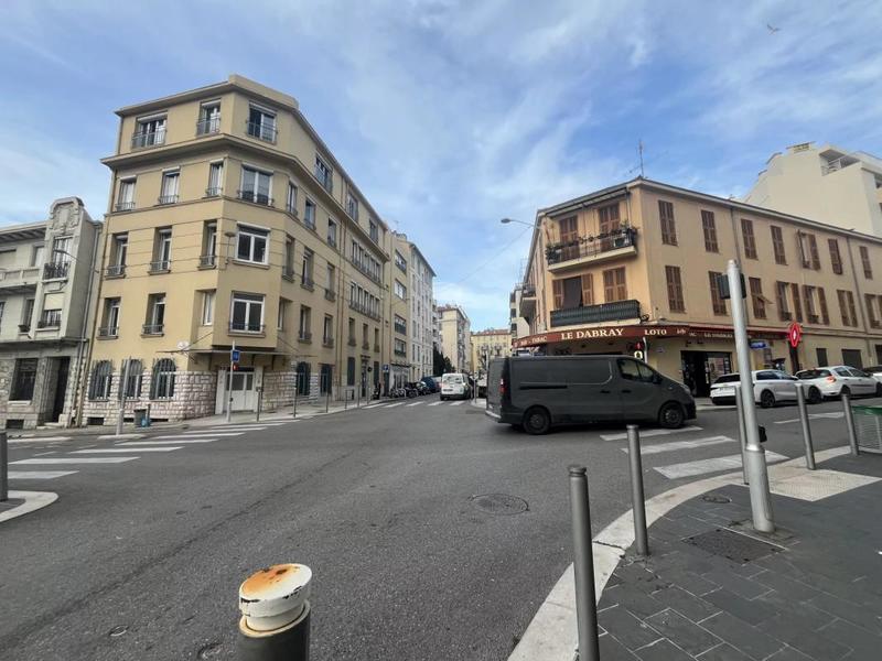 Local commercial - 25 m² - 1 pièce