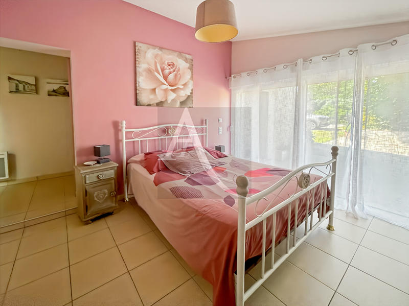 Maison - 240 m² - 12 pièces