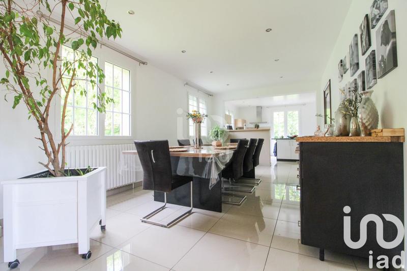 Maison - 200 m² - 6 pièces