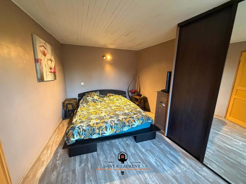 Maison - 181 m² - 8 pièces