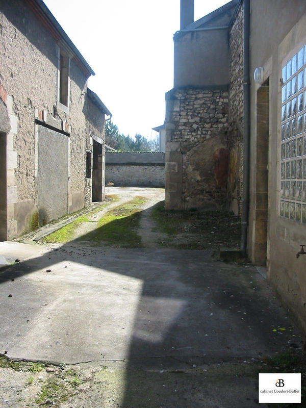 Local commercial - 243 m²